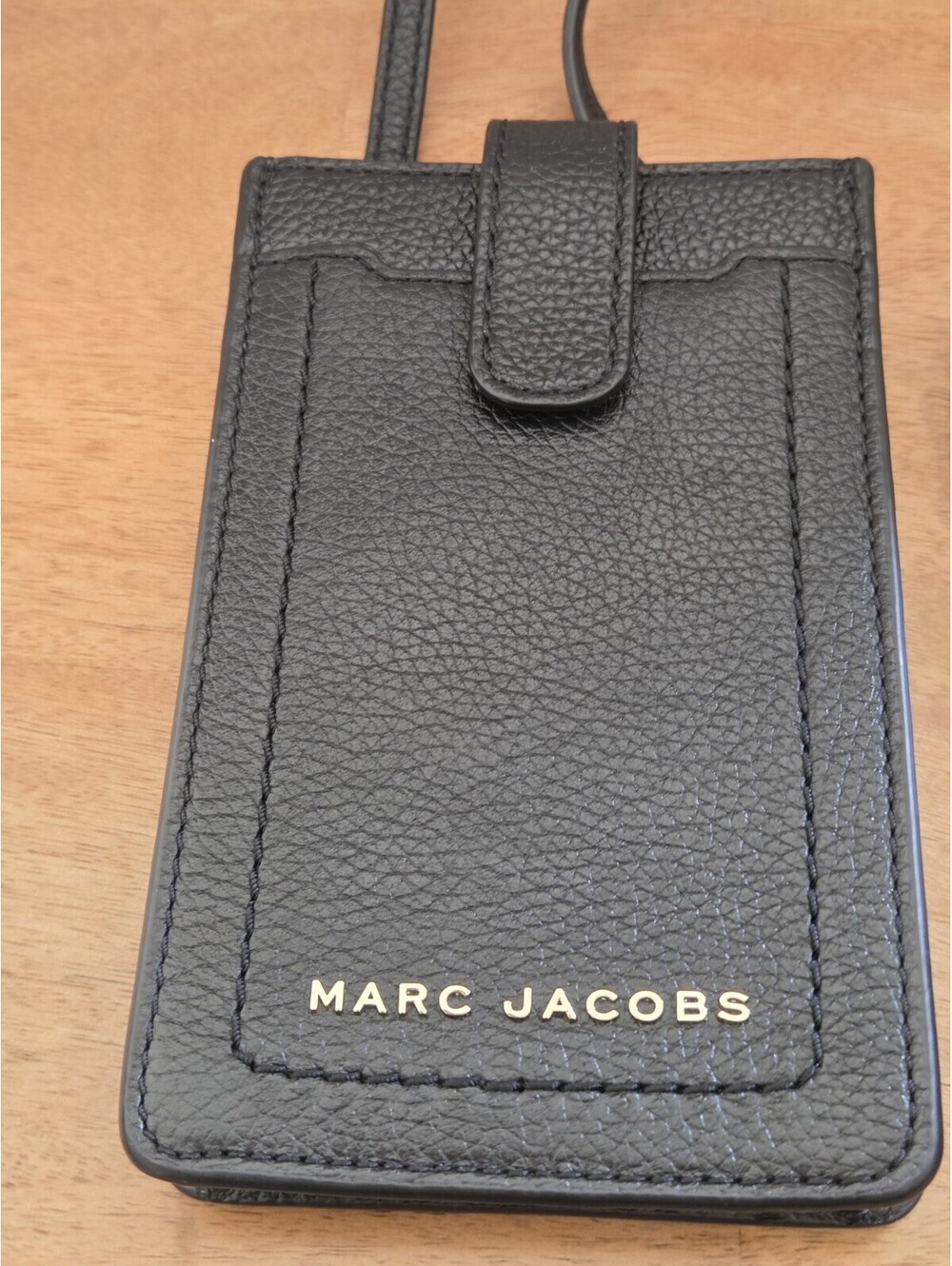 Marc Jacobs Black Leather Crossbody Cell Phone Bag Purse Adjustable Strap - Picture 2 of 9